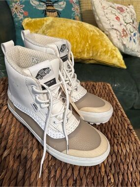 Vans White waterproof snow boots